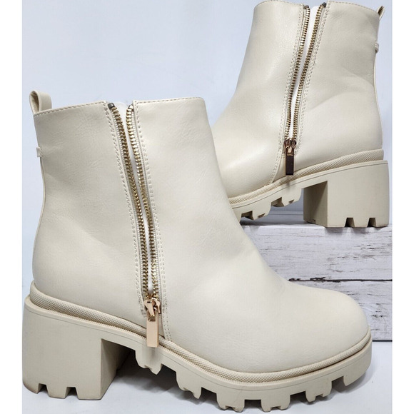 Shoedazzle Danilyn-E Cream Colored Faux Leather Lug Sole Bootie 5" Shaft, Zip Up - Picture 3 of 15